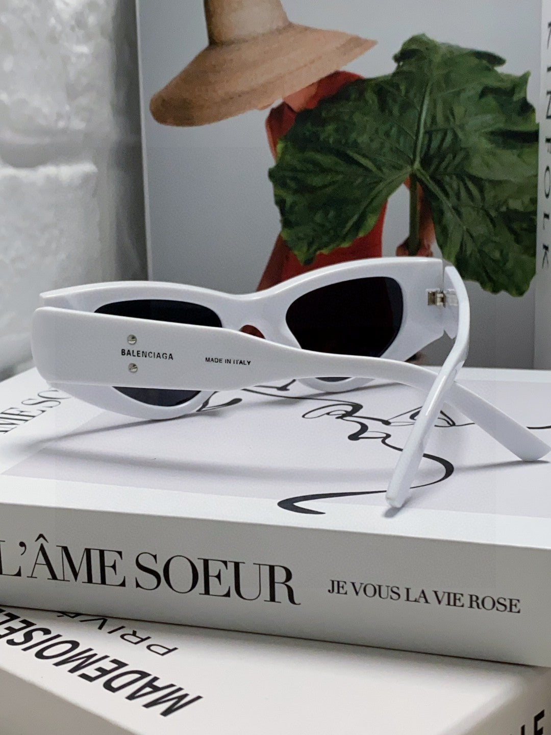 Balenciaga Polarized Cat-Eye Silver Lens Sunglasses for Men & Women - 358648 - detail image 2