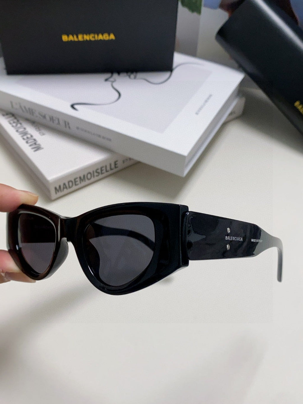 Balenciaga Polarized Cat-Eye Orange Lens Sunglasses for Men & Women - 358649 - detail image 7