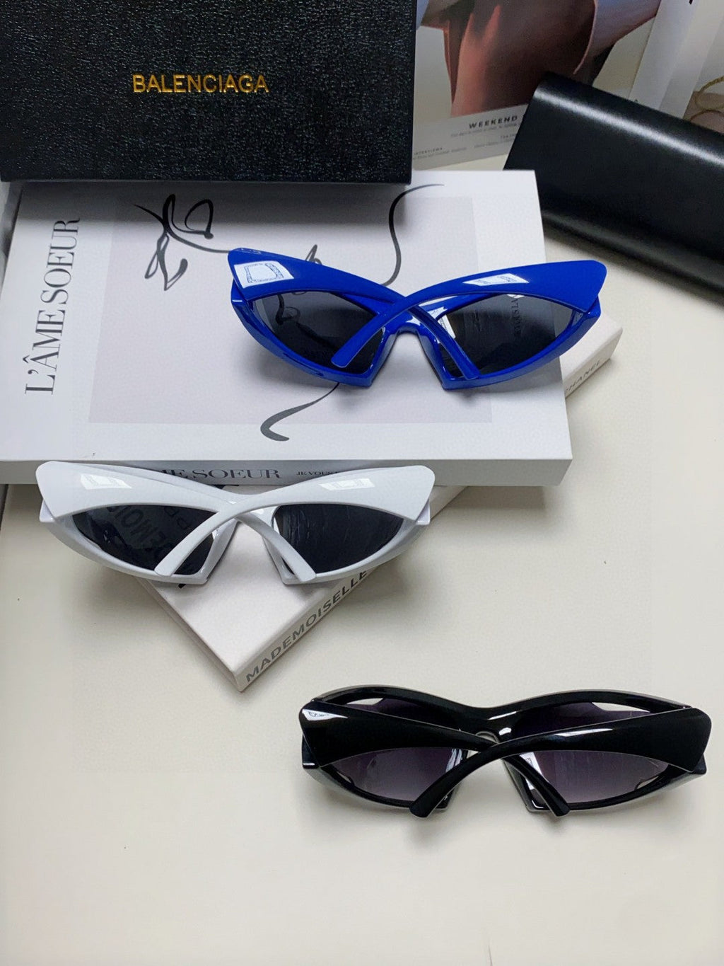 Balenciaga BB0318S Fashion Blue Lens Sunglasses for Men & Women - 382922 - detail image 8