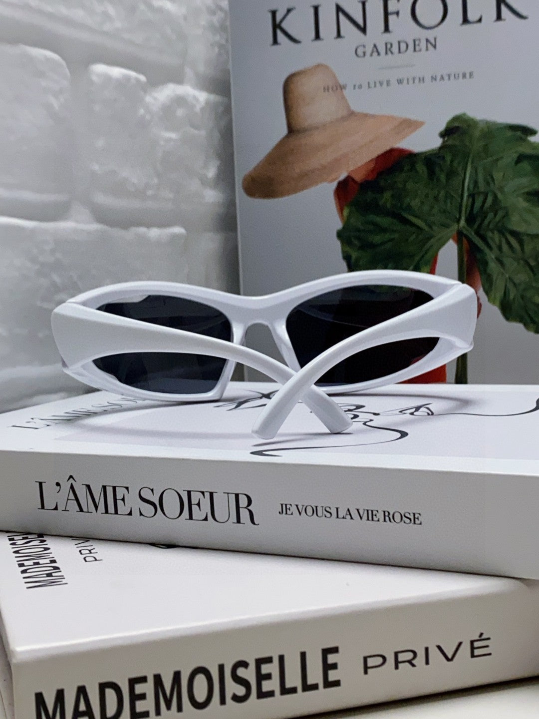 Balenciaga BB0318S Fashion Blue Lens Sunglasses for Men & Women - detail image 2