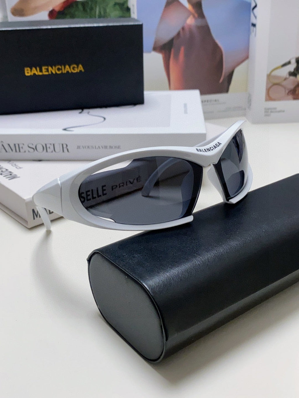Balenciaga BB0318S Fashion Blue Lens Sunglasses for Men & Women - 382923 - detail image 7
