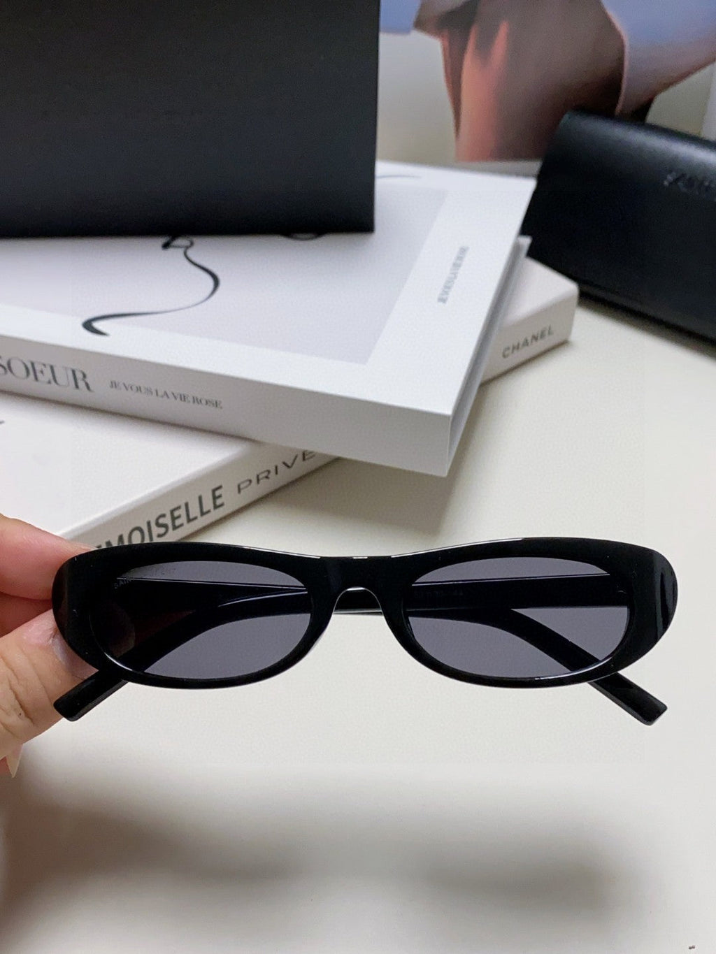 Saint Laurent Oval Red Lens Sunglasses for Men & Women - detail image 5