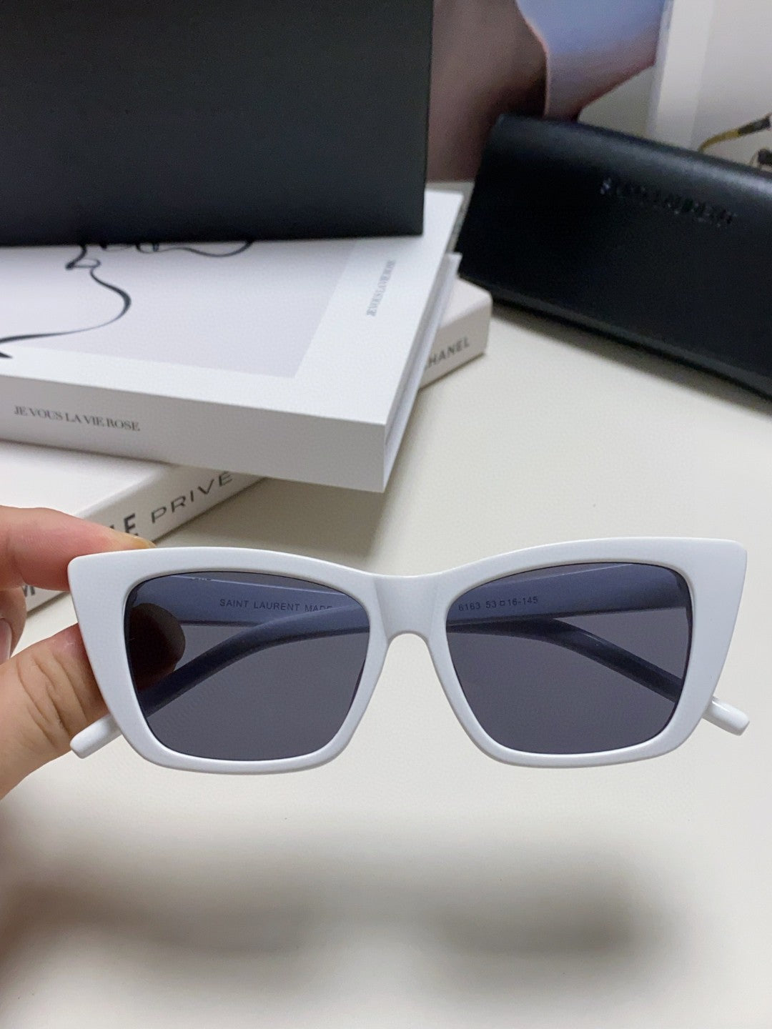 Saint Laurent Polarized Oversized Red Lens Sunglasses for Men & Women - detail image 3
