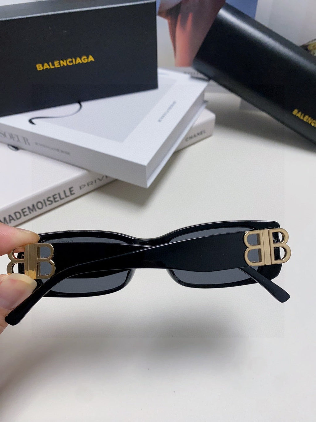 Balenciaga Rectangular Orange Lens Sunglasses for Men & Women - 382929 - detail image 6