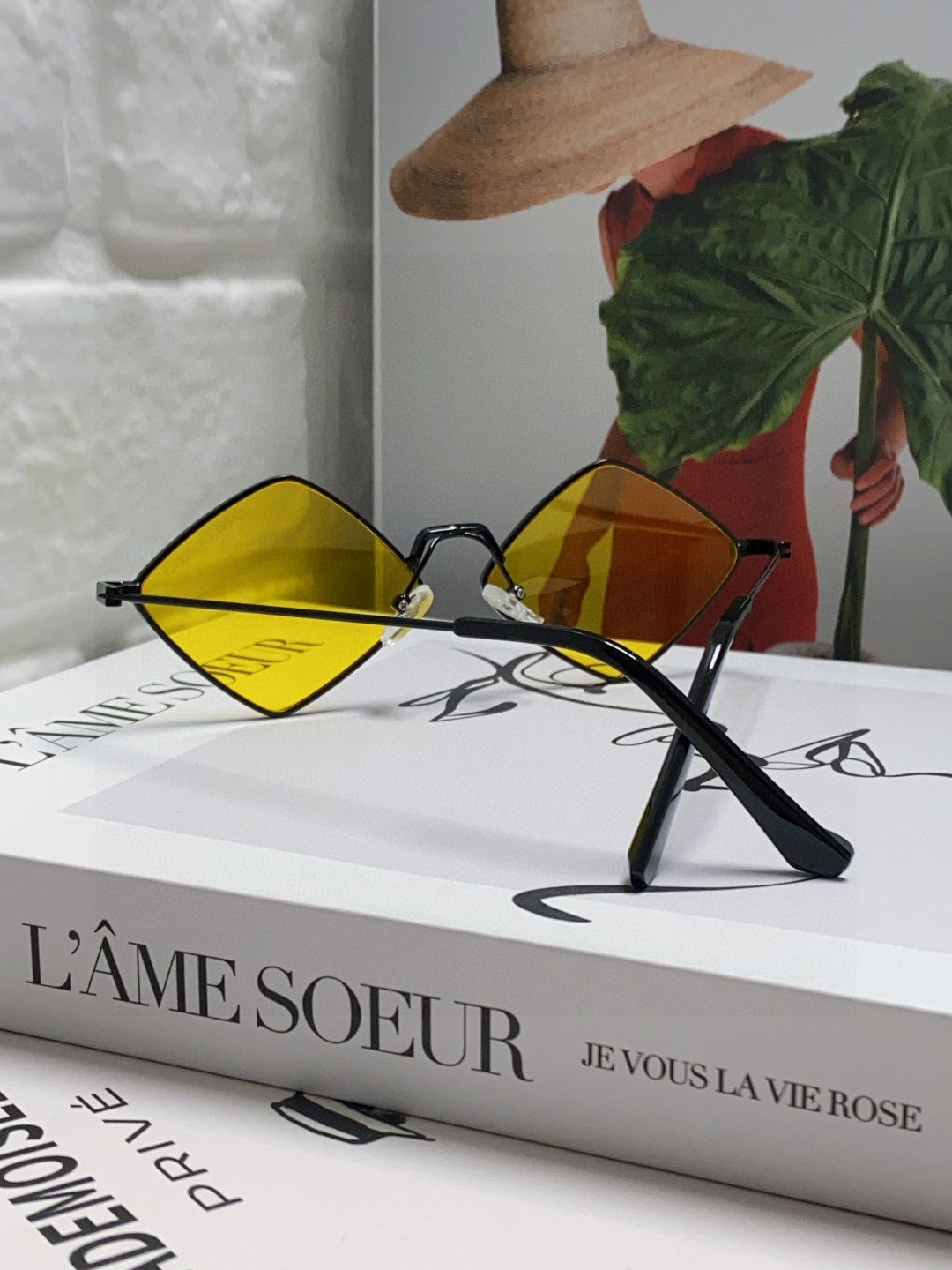 Saint Laurent Fashion Yellow Lens Sunglasses for Women - 415556 - detail image 2