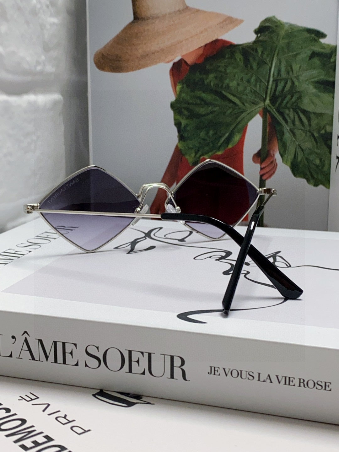 Saint Laurent Fashion Black Lens Sunglasses for Women - 415558 - detail image 4