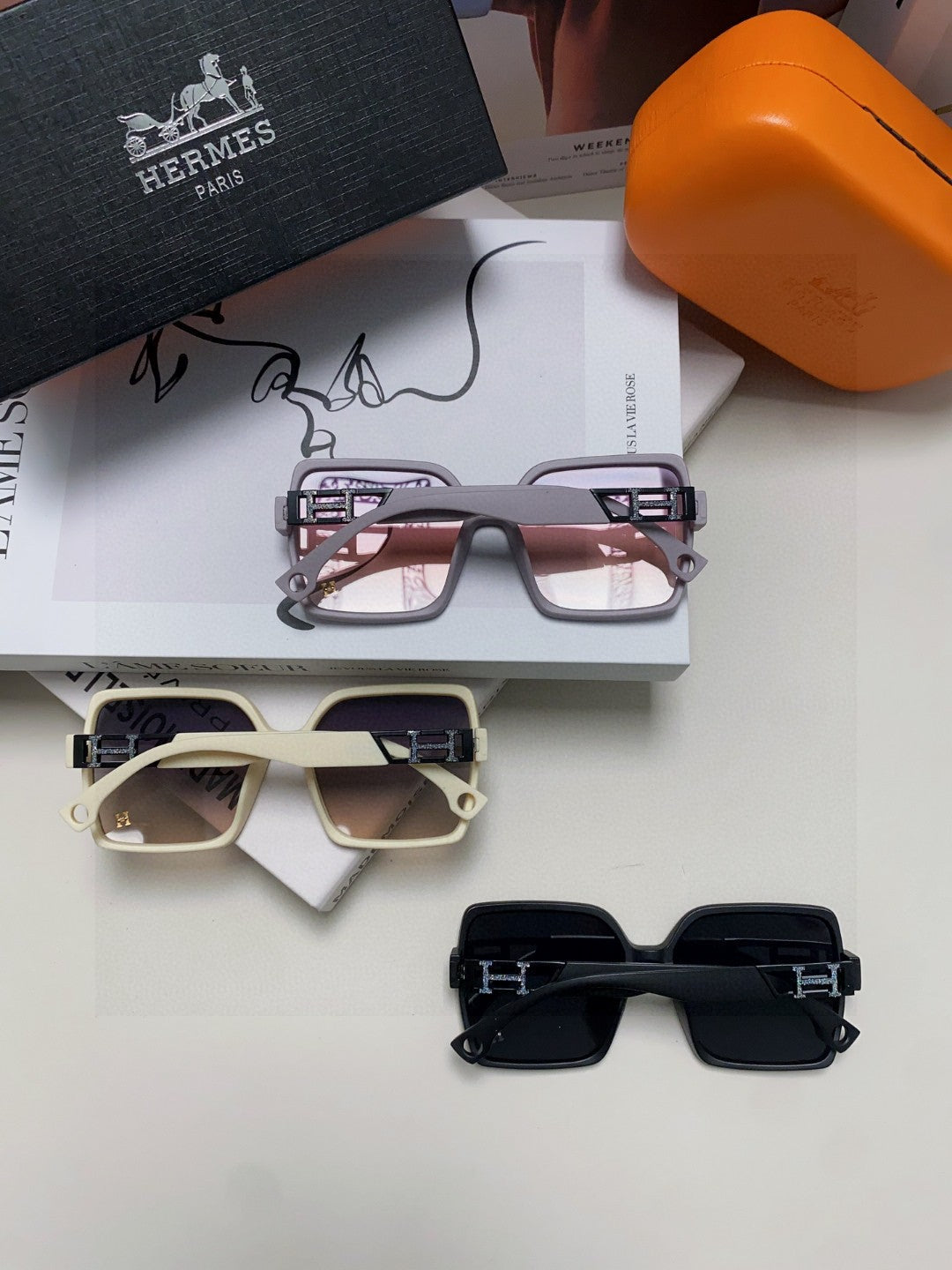 Hermès Square Gray Lens Sunglasses for Men & Women - 450012