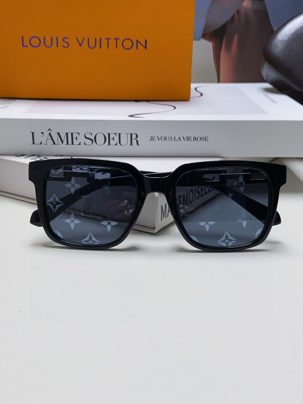Louis Vuitton Square Blue Lens Sunglasses for Men & Women - 464648 - detail image 5