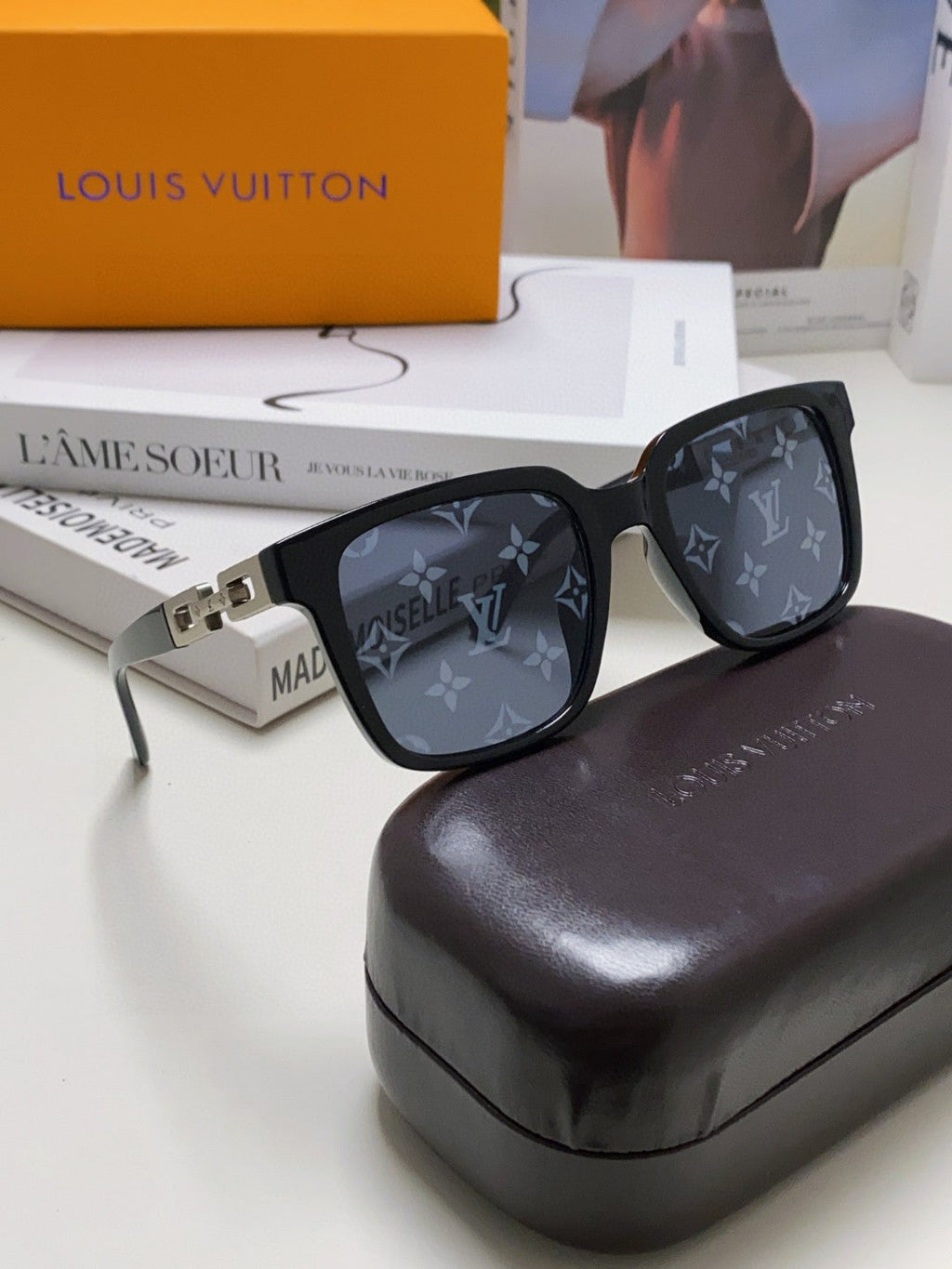 Louis Vuitton Square Blue Lens Sunglasses for Men & Women - 464648 - detail image 6