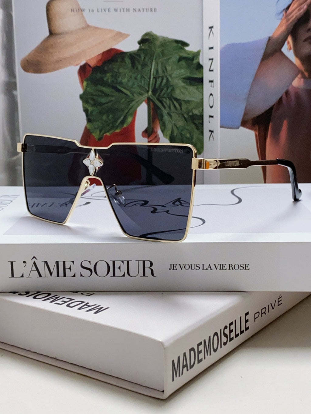 Louis Vuitton Z1700U Metal Fashion Black Lens Sunglasses for Men & Women - detail image 2