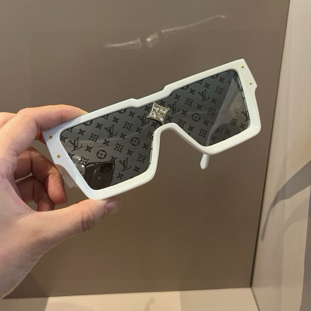 Louis Vuitton Fashion Gold Lens Sunglasses for Men & Women - 493097 - detail image 4
