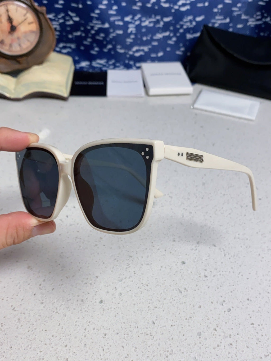 Gentle Monster PALETTE Fashion Black Lens Sunglasses for Men & Women - 158657 - detail image 6
