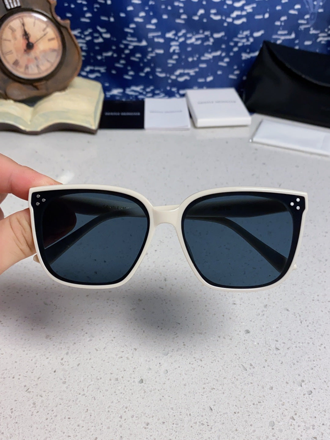 Gentle Monster PALETTE Fashion Black Lens Sunglasses for Men & Women - 399395 - detail image 4