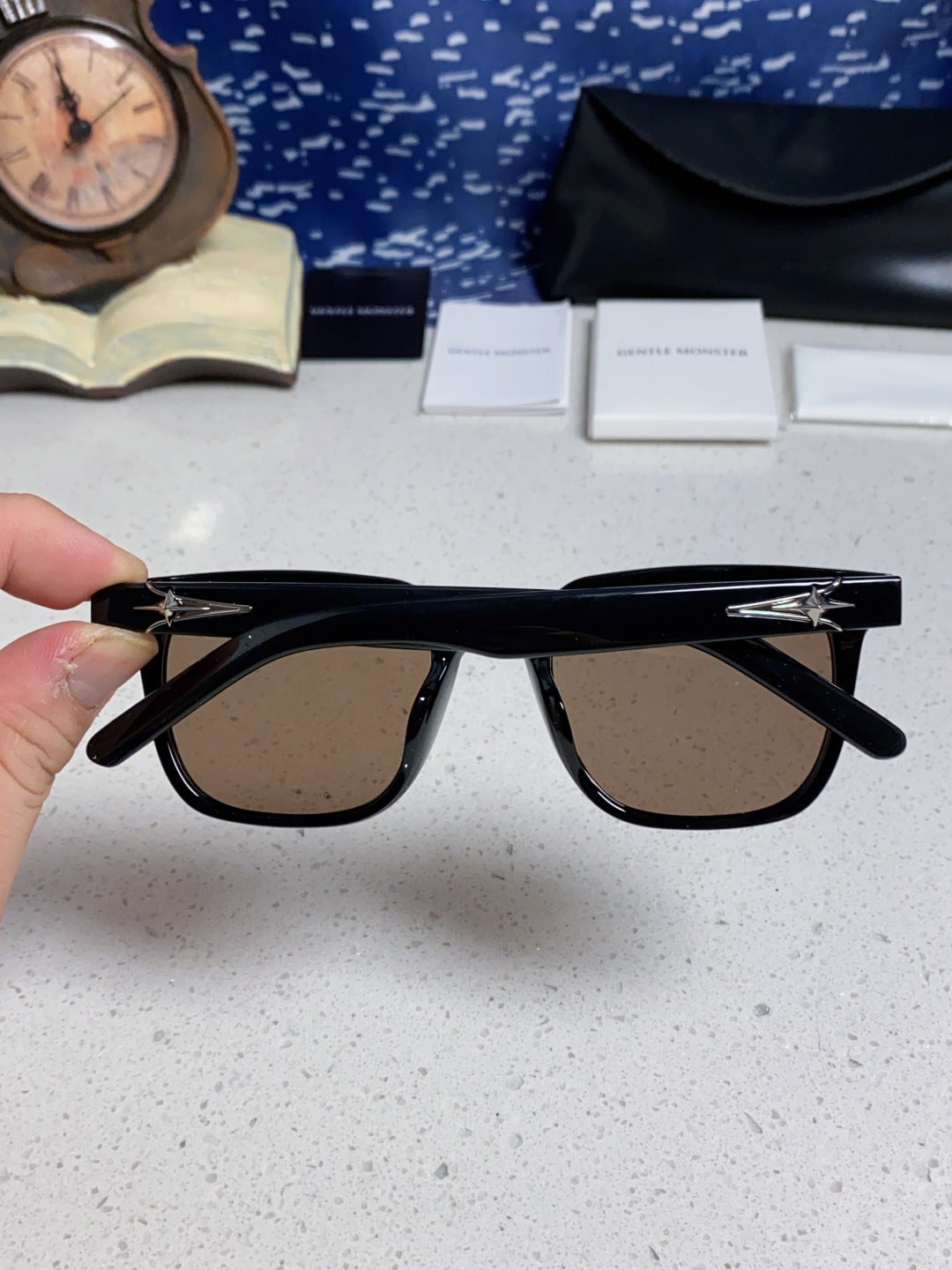 Gentle Monster TR1076 Fashion Brown Lens Sunglasses for Men & Women - detail image 5