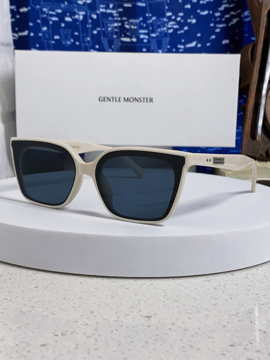 Gentle Monster MONOO Polarized Square Blue Lens Sunglasses for Men & - 432944