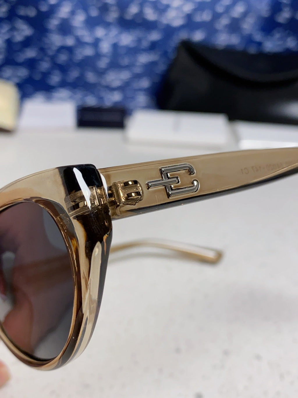 Gentle Monster TR1080 Polarized Cat-Eye Blue Lens Sunglasses for Men & Women - detail image 7