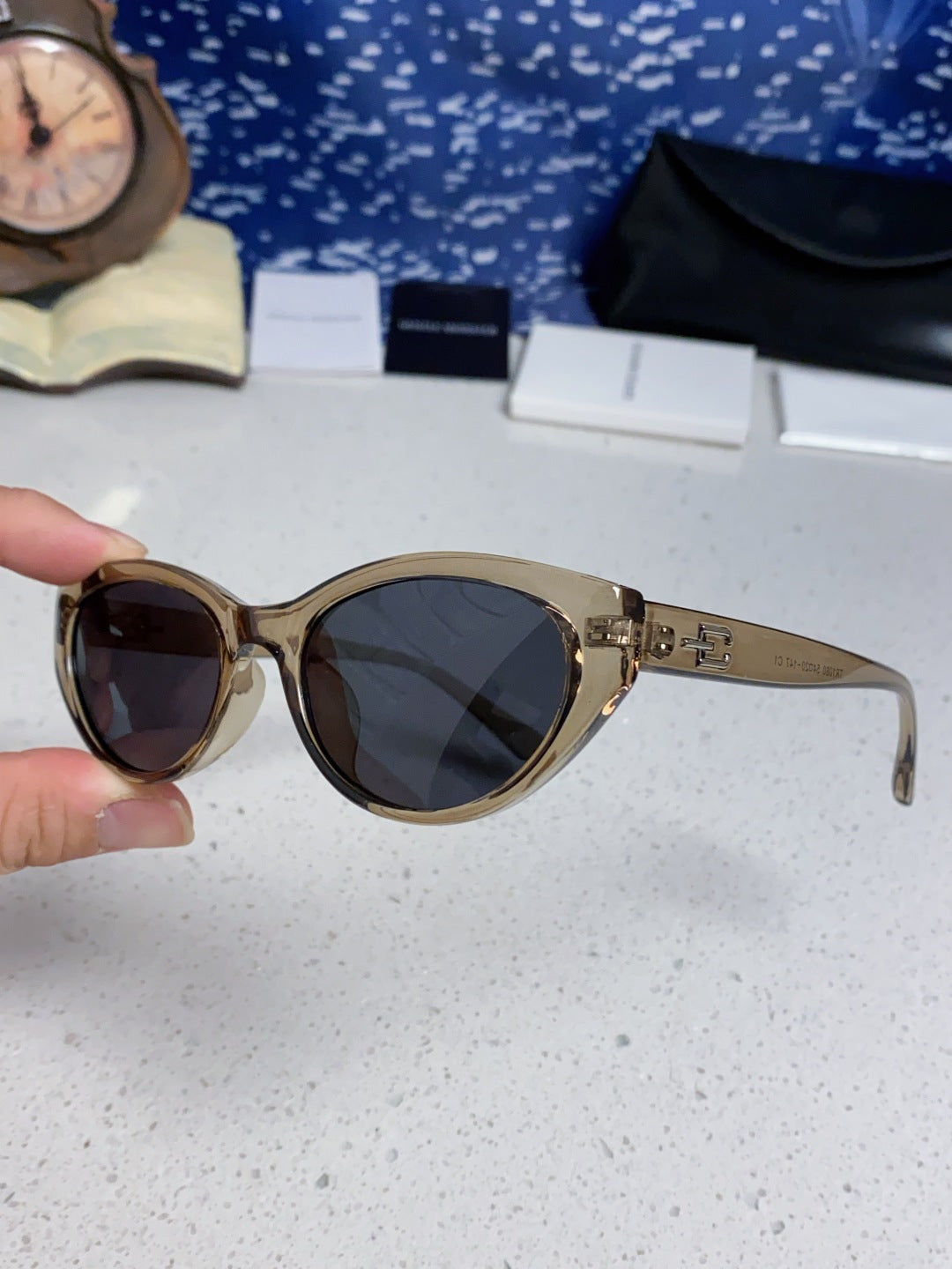 Gentle Monster TR1080 Polarized Cat-Eye Blue Lens Sunglasses for Men & Women - detail image 6