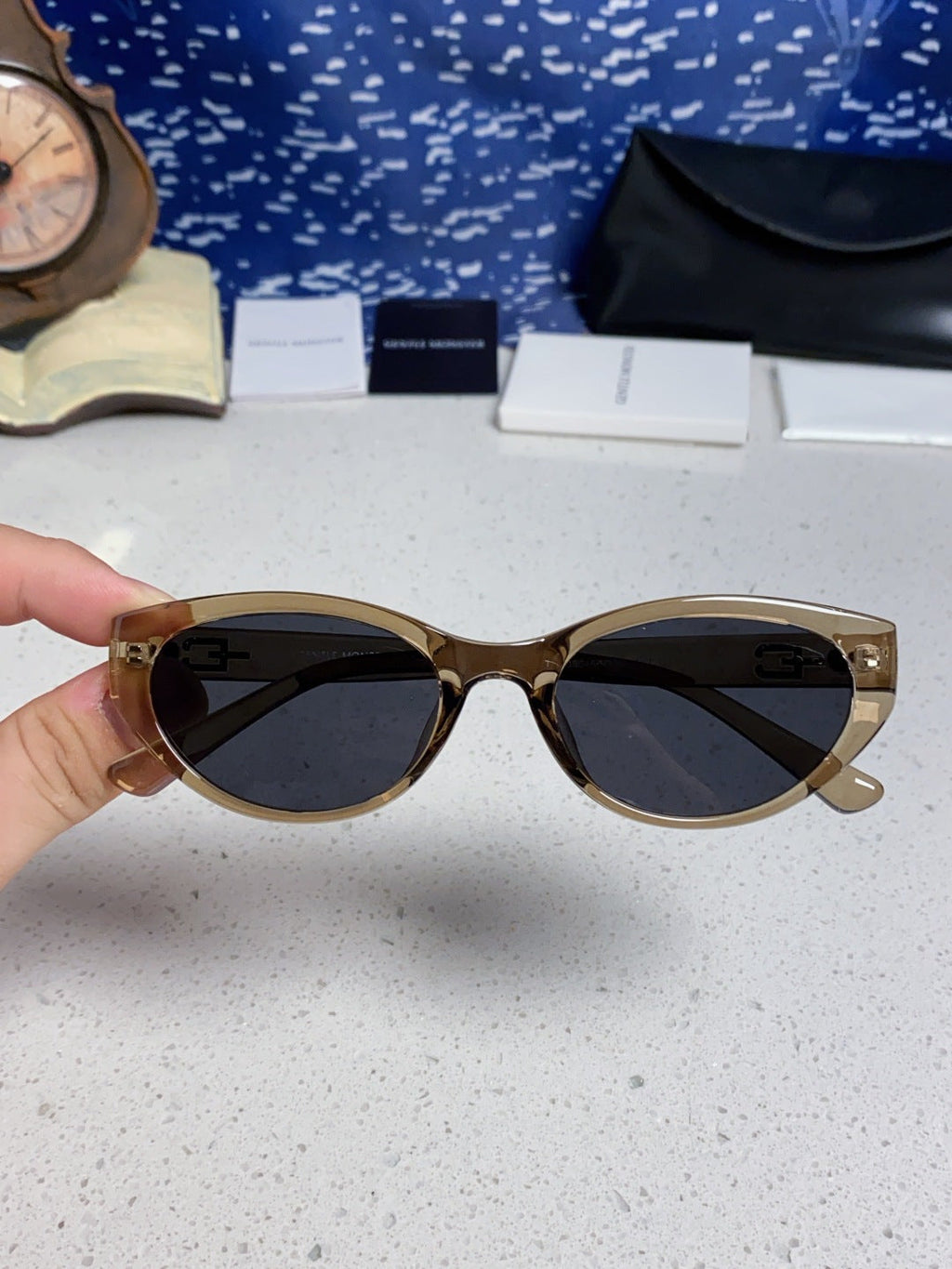 Gentle Monster TR1080 Polarized Cat-Eye Blue Lens Sunglasses for Men & Women - detail image 4