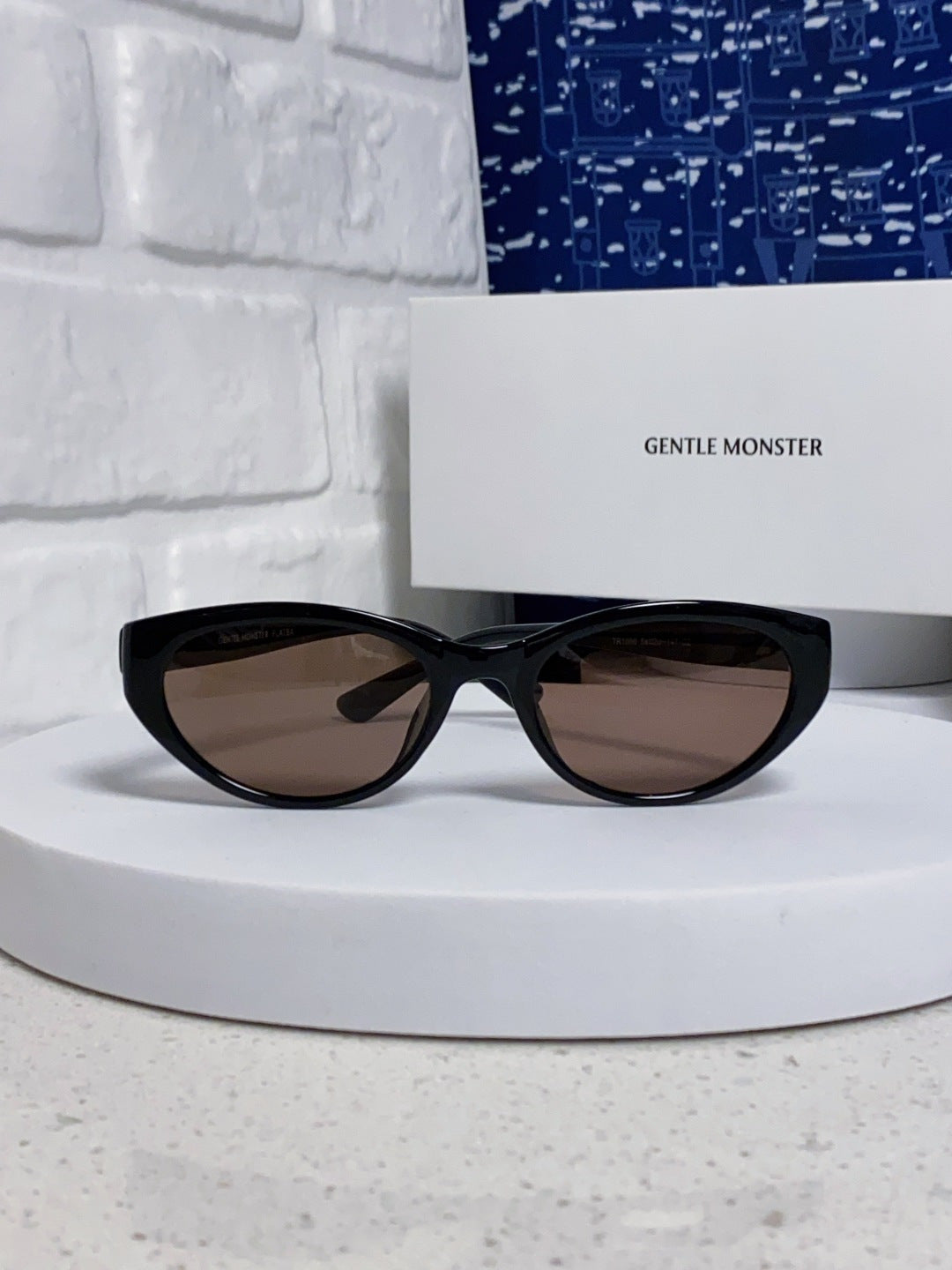 Gentle Monster TR1080 Polarized Cat-Eye Red Lens Sunglasses for Men & Women - detail image 2