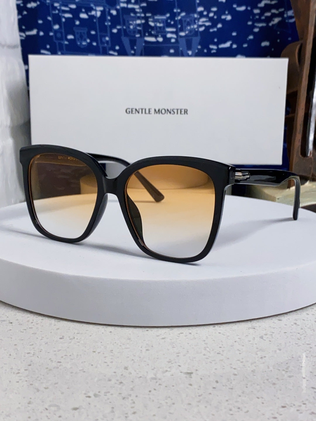 Gentle Monster LAROSA Square Black Lens Sunglasses for Men & Women - 358881 - detail image 2