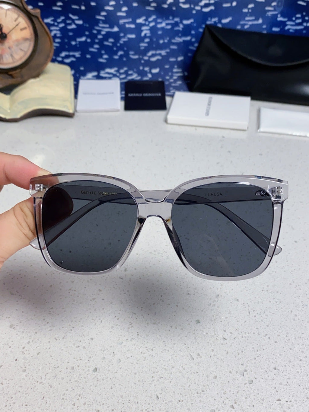 Gentle Monster LAROSA Square Black Lens Sunglasses for Men & Women - 488055 - detail image 4