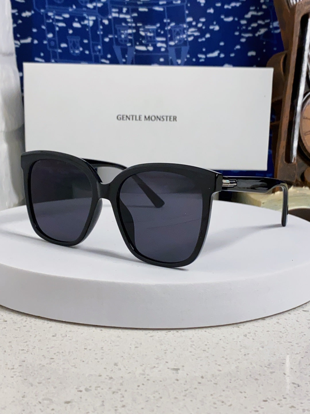 Gentle Monster LAROSA Square Black Lens Sunglasses for Men & Women - 358885 - detail image 2