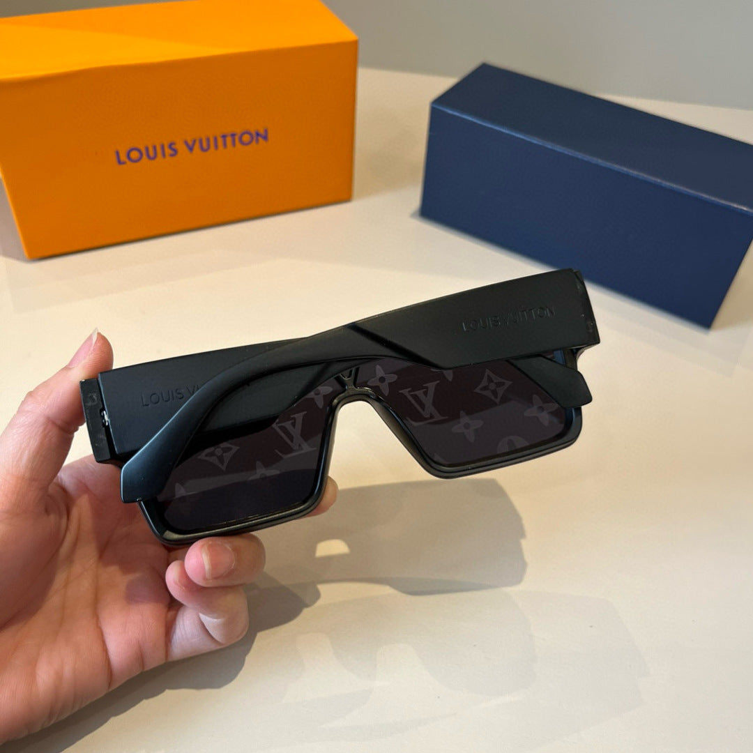 Louis Vuitton Fashion Gray Lens Sunglasses for Men & Women - 486167 - detail image 6