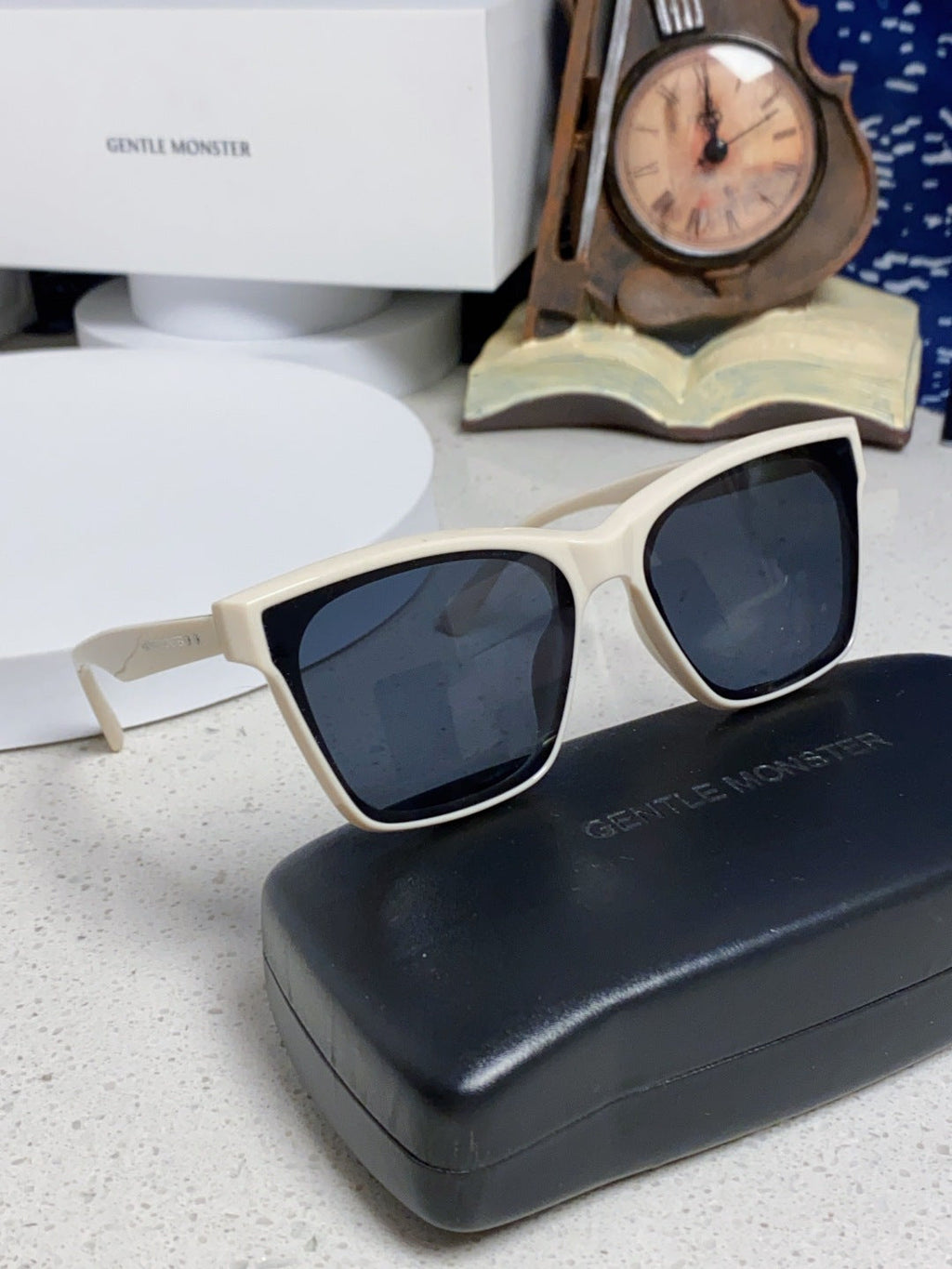 Gentle Monster GEGEN Square Blue Lens Sunglasses for Men & Women - detail image 10