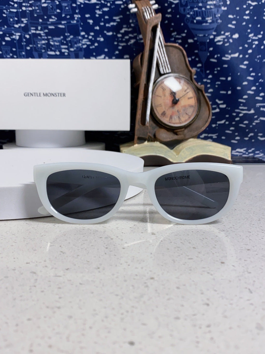 Gentle Monster MONOCHROME Round Blue Lens Sunglasses for Women - 158662 - detail image 9