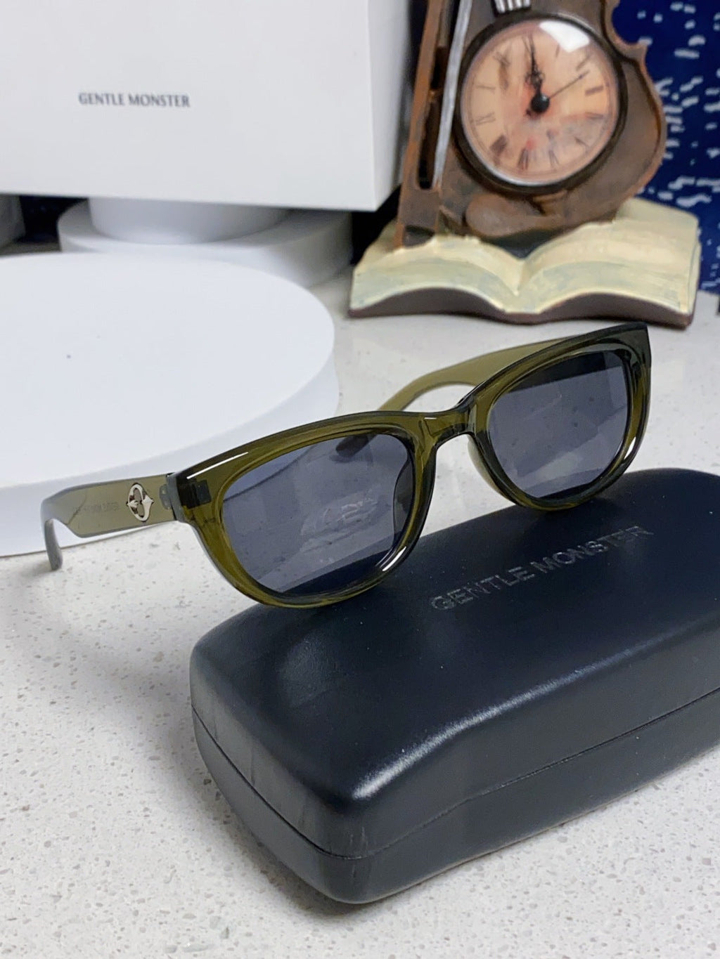 Gentle Monster MONOCHROME Round Black Lens Sunglasses for Women - 158663 - detail image 10