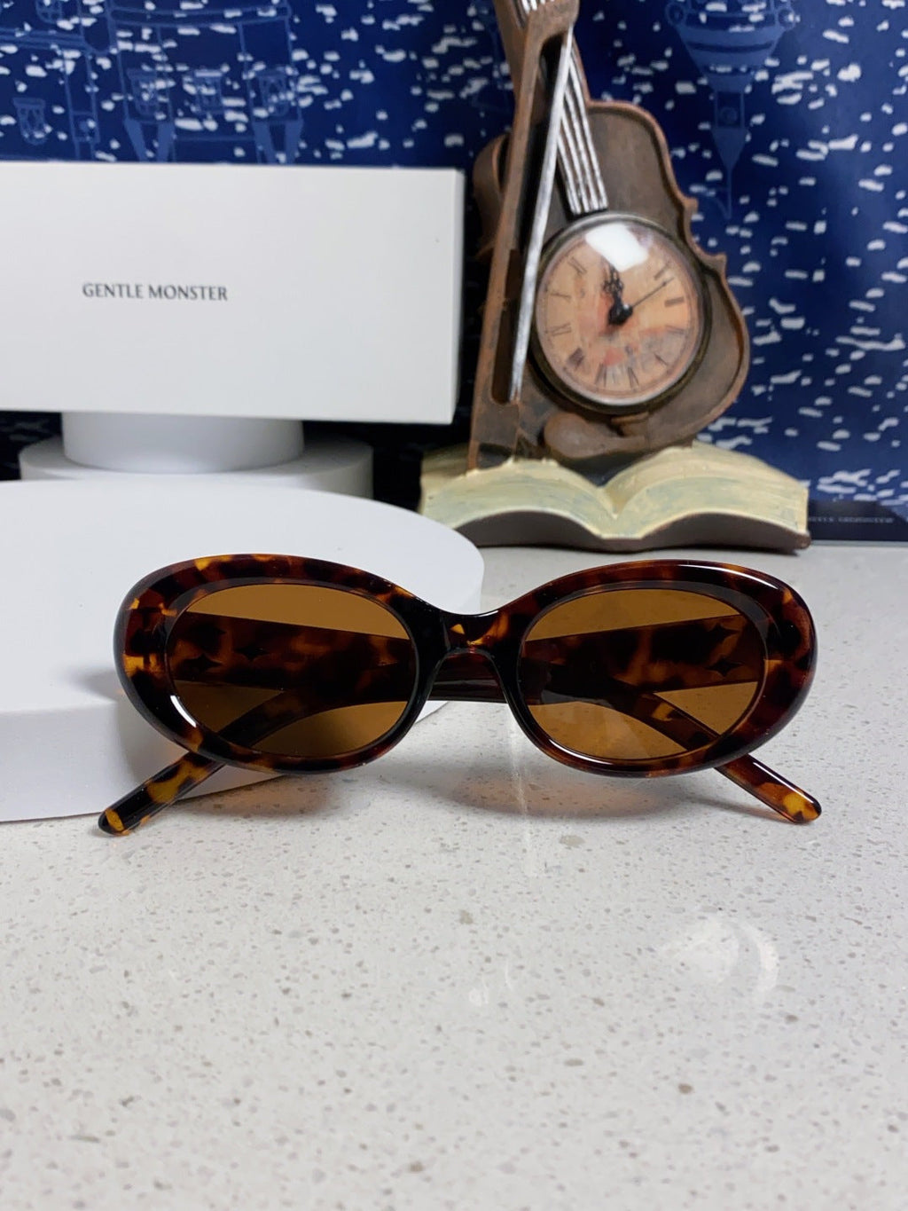 Gentle Monster EVE Polarized Cat-Eye Brown Lens Sunglasses for Men & Women - detail image 9