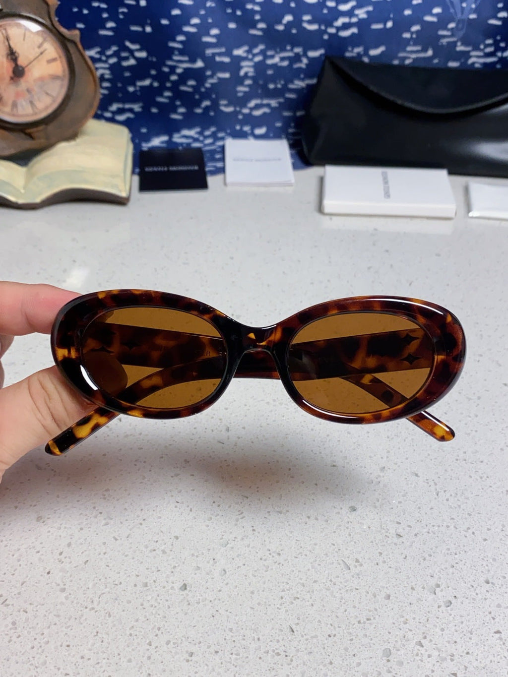 Gentle Monster EVE Polarized Cat-Eye Brown Lens Sunglasses for Men & Women - detail image 4