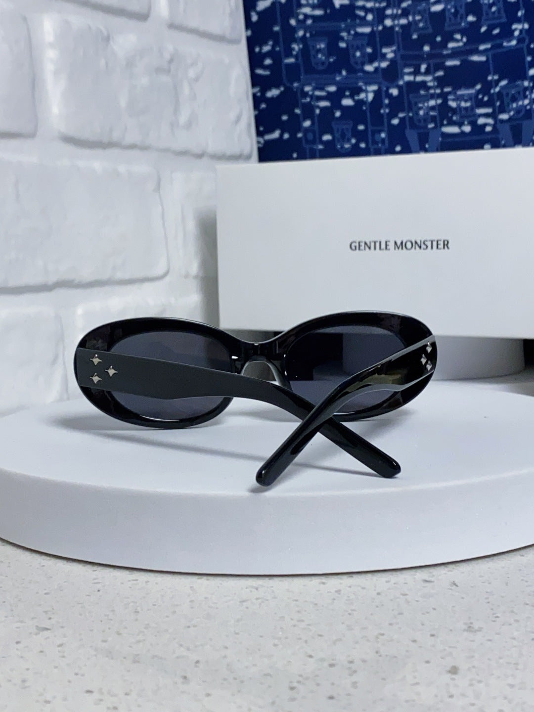 Gentle Monster EVE Polarized Cat-Eye Blue Lens Sunglasses for Men & W - 399416 - detail image 3