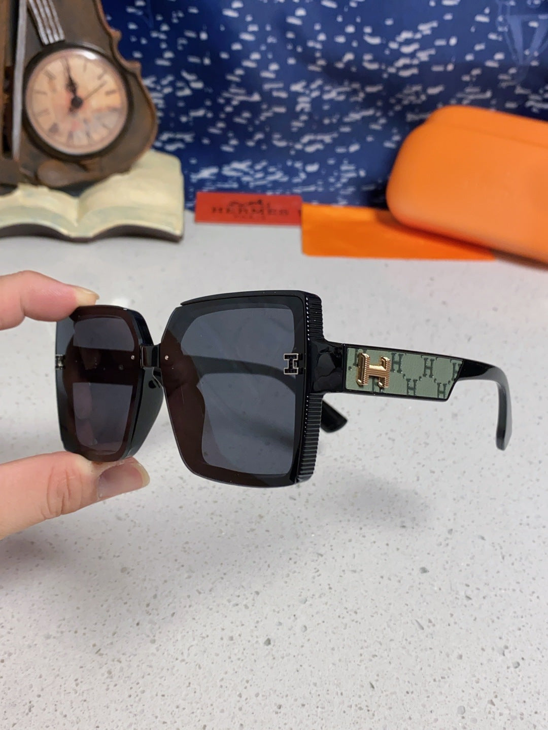Hermès Square Silver Lens Sunglasses for Women - 399446 - detail image 6
