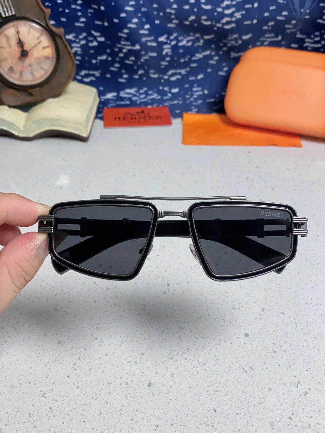 Hermès Fashion Gray Lens Sunglasses for Men & Women - 867270 - detail image 4