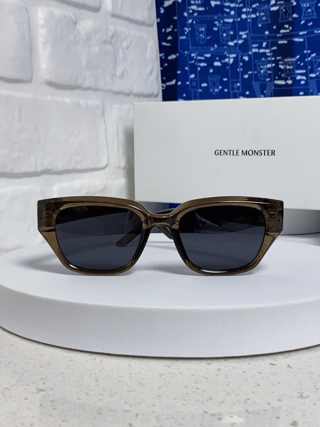 Gentle Monster TR1088 Square Black Lens Sunglasses for Women - 416467 - detail image 2