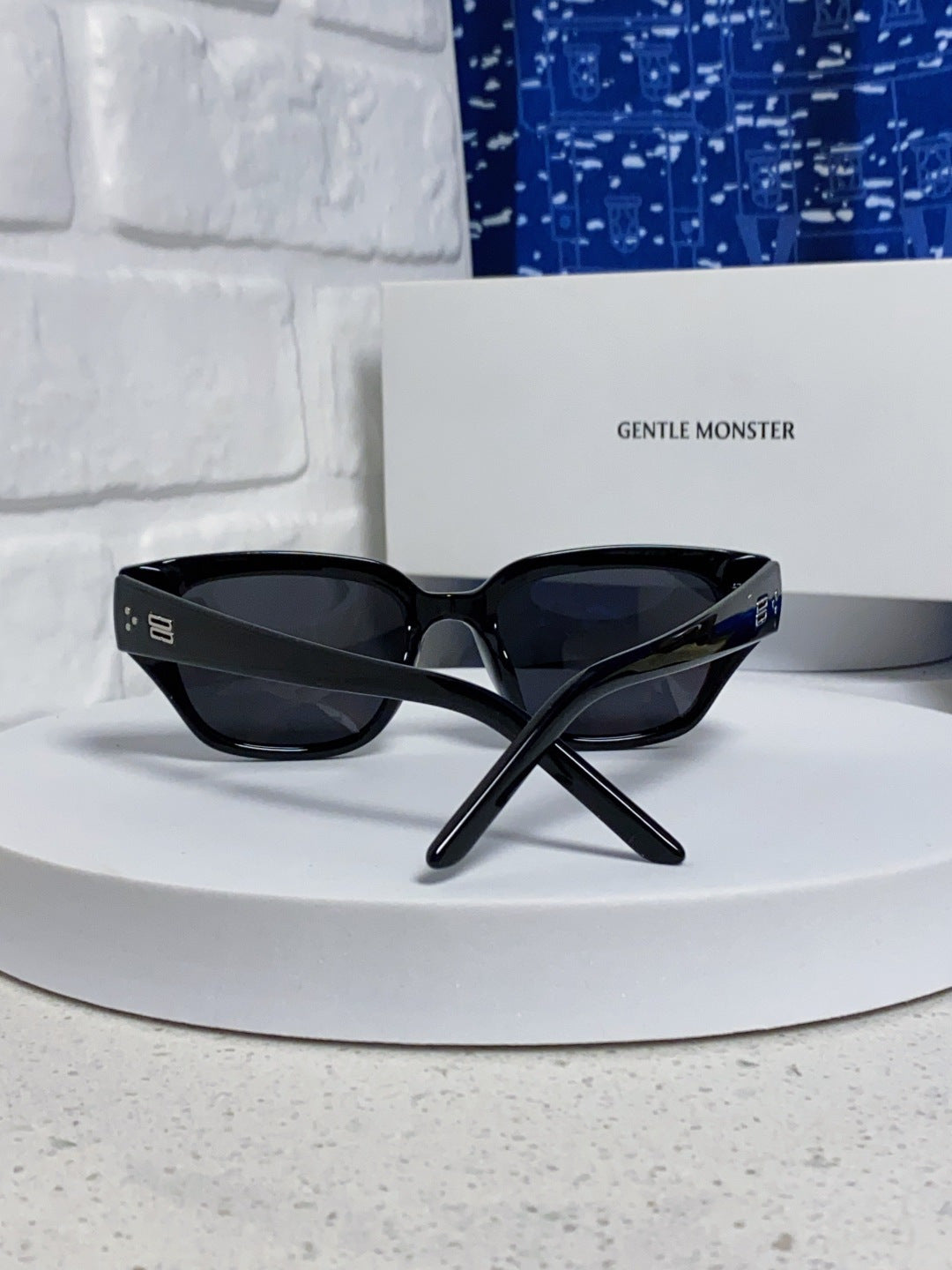 Gentle Monster TR1088 Square Black Lens Sunglasses for Women - detail image 3