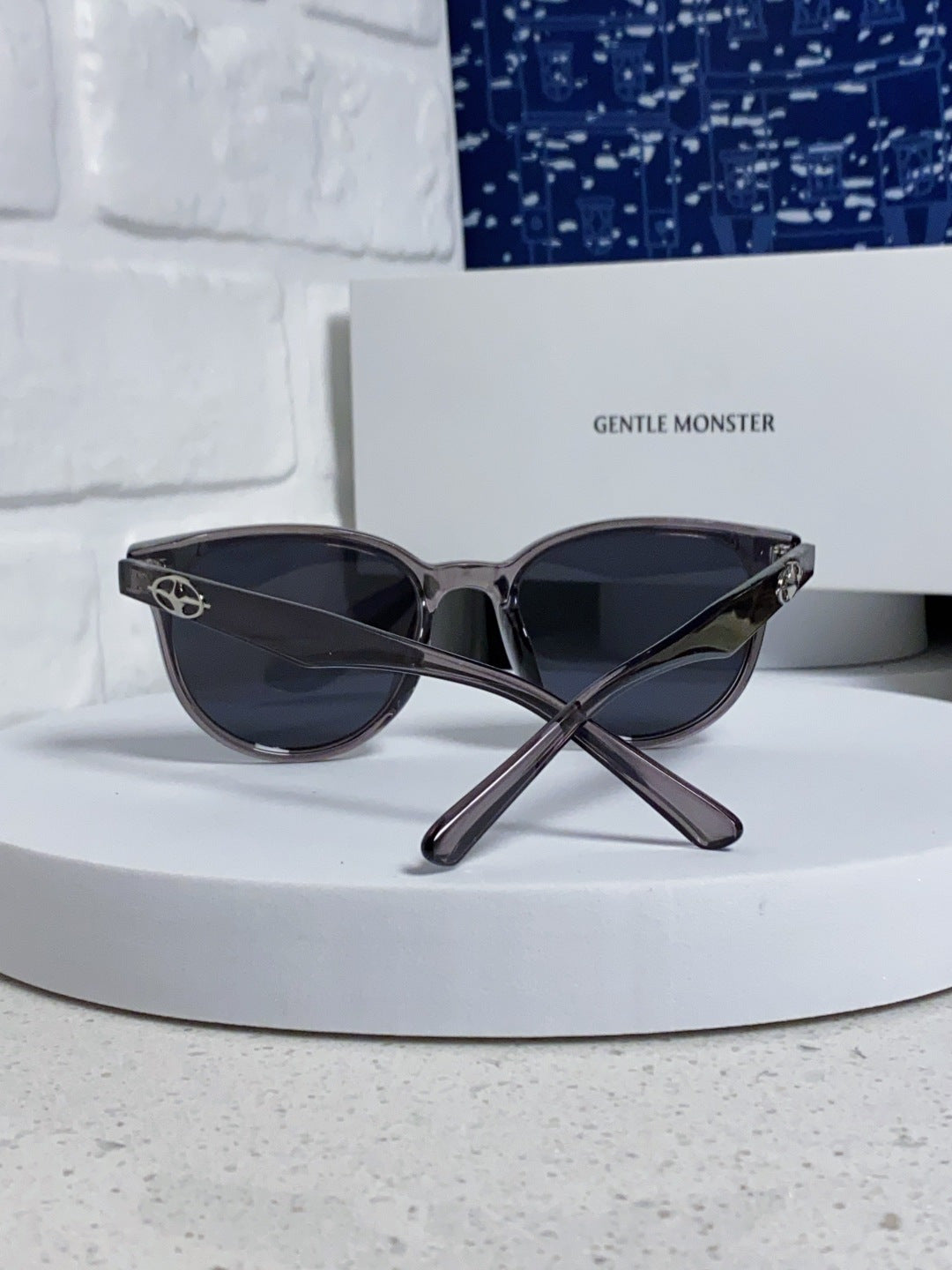 Gentle Monster TR1091 Round Black Lens Sunglasses for Men & Women - 416485 - detail image 3