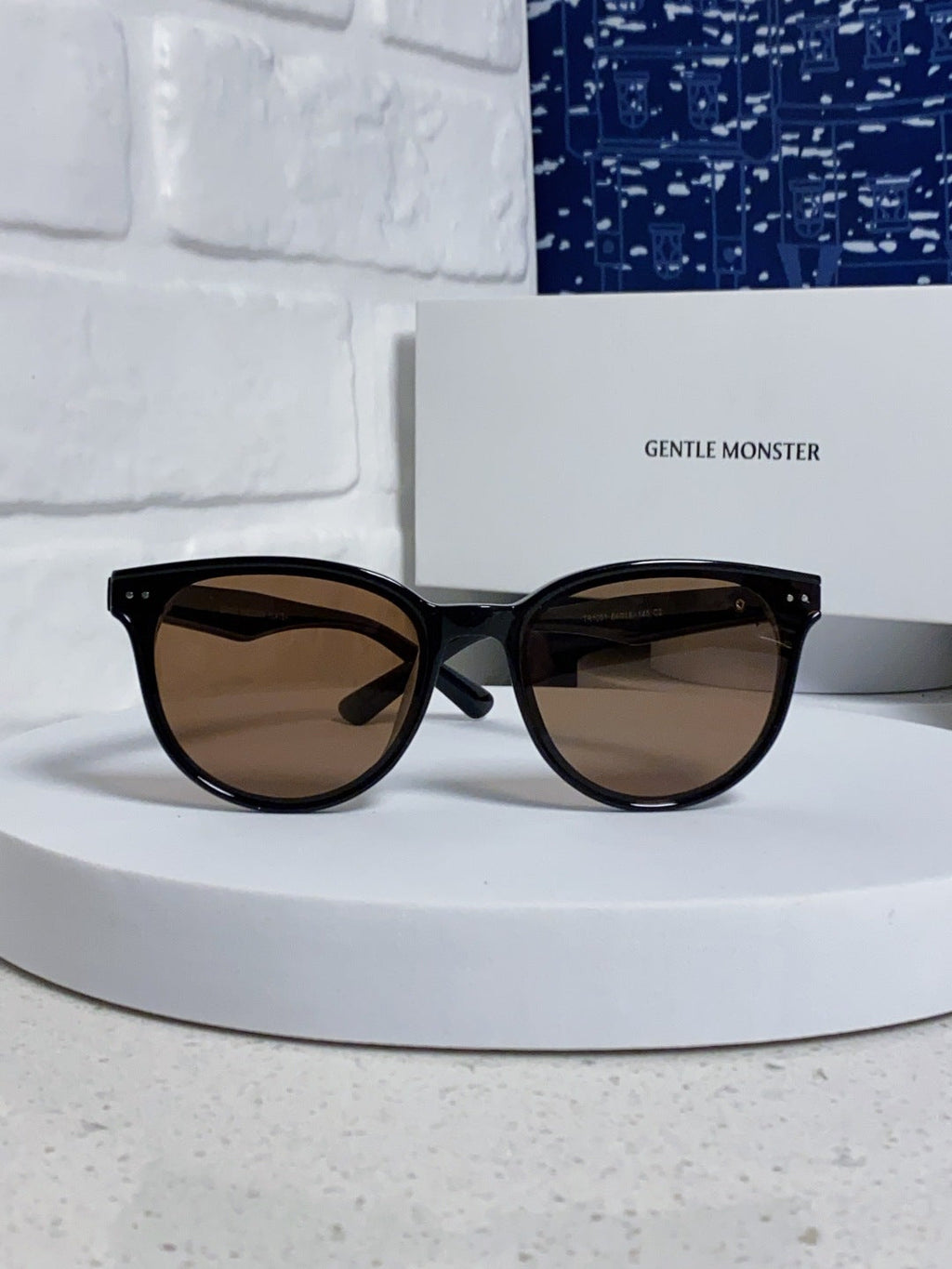 Gentle Monster TR1091 Round Brown Lens Sunglasses for Men & Women - detail image 2