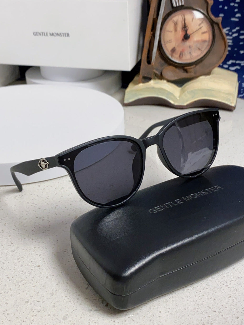 Gentle Monster TR1091 Round Black Lens Sunglasses for Men & Women - detail image 10