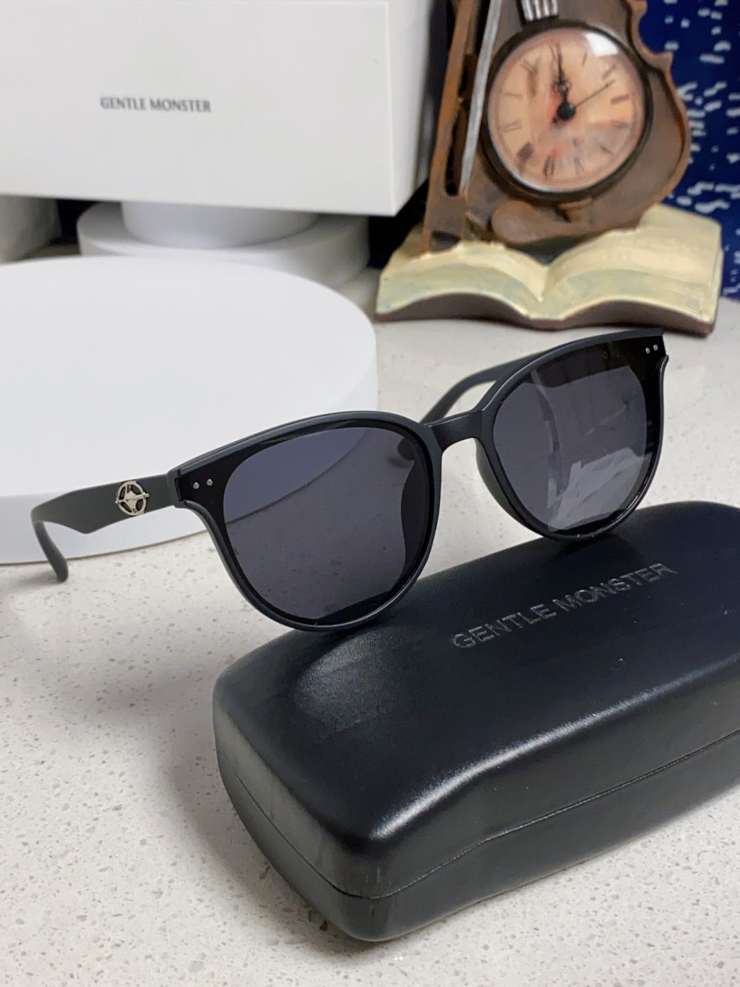Gentle Monster TR1091 Round Black Lens Sunglasses for Men & Women - detail image 10
