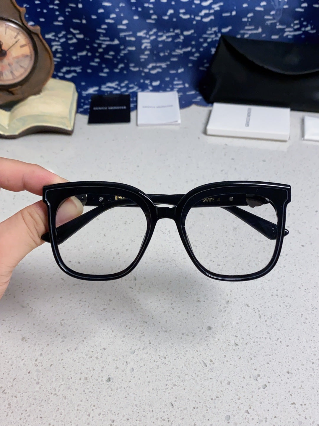 Gentle Monster SWIPE4 Square Gray Lens Sunglasses for Men & Women - 487988 - detail image 4
