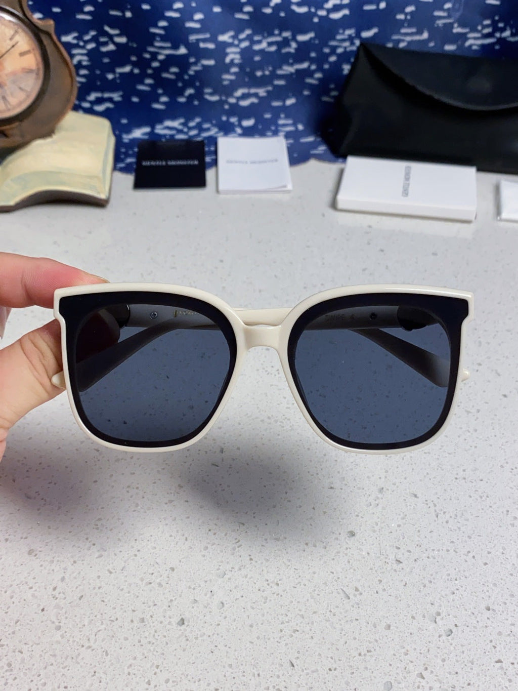 Gentle Monster SWIPE4 Square Black Lens Sunglasses for Men & Women - 487991 - detail image 4