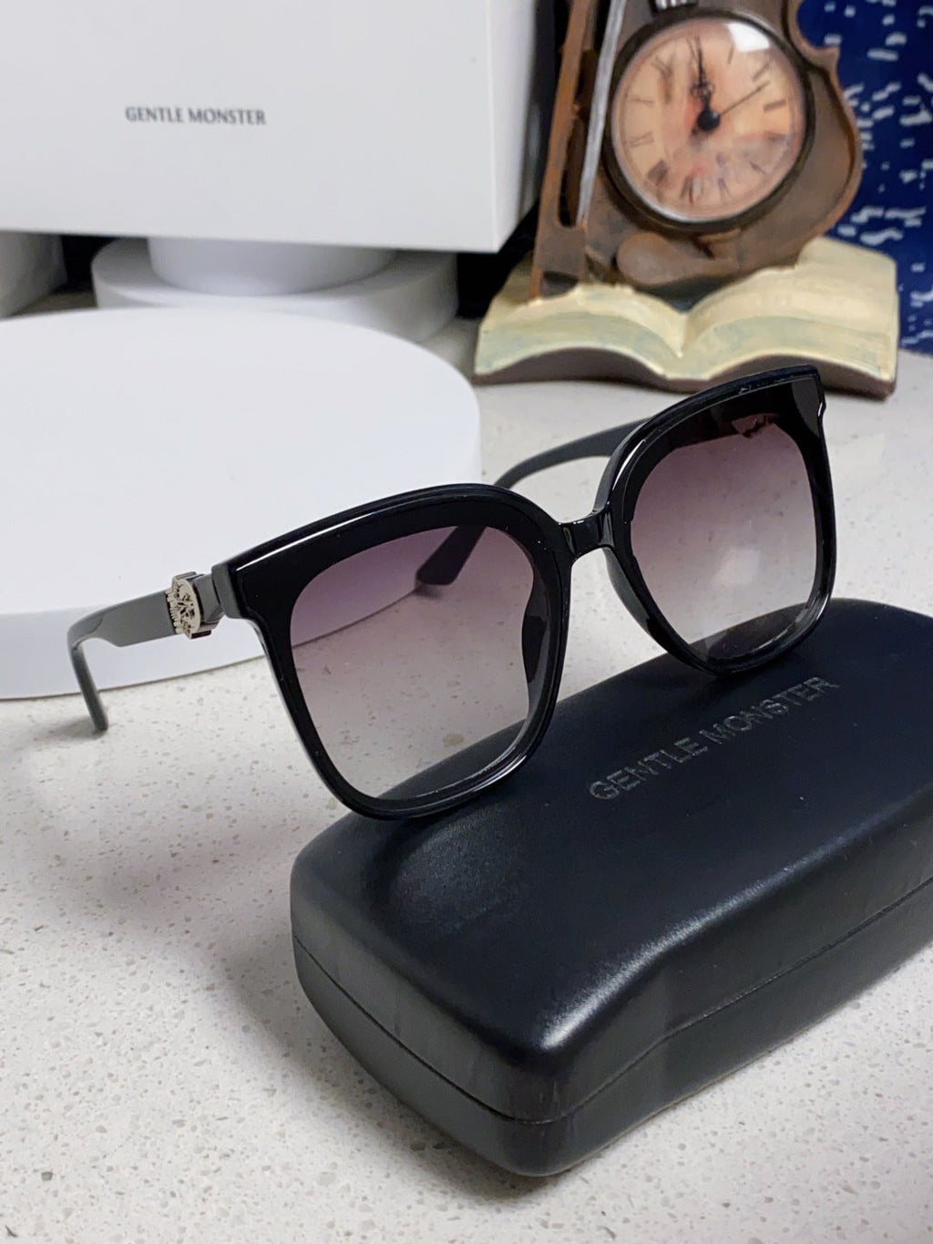 Gentle Monster SWIPE4 Square Gray Lens Sunglasses for Men & Women - 416493 - detail image 10