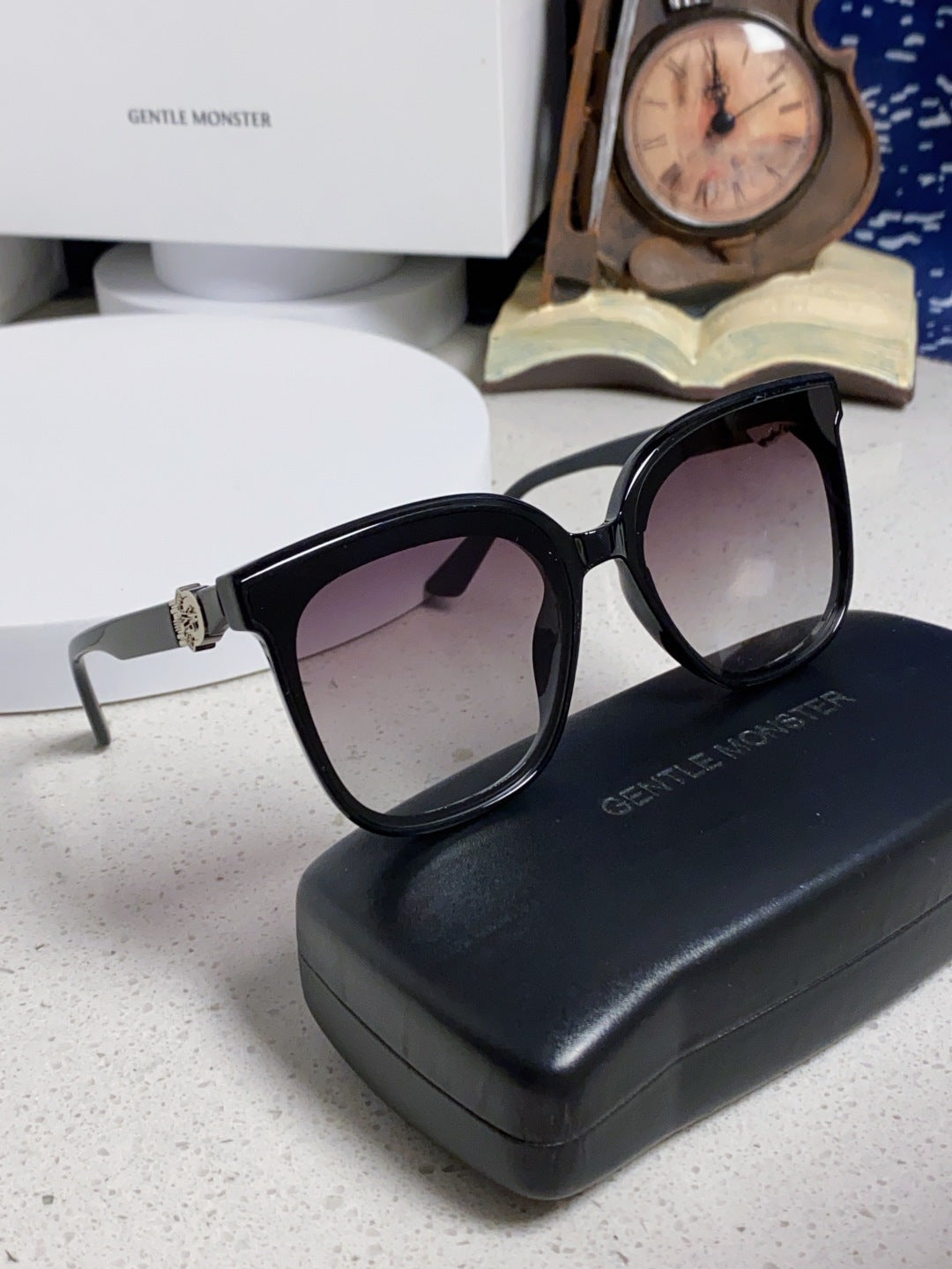 Gentle Monster SWIPE4 Square Gray Lens Sunglasses for Men & Women - 416493 - detail image 10