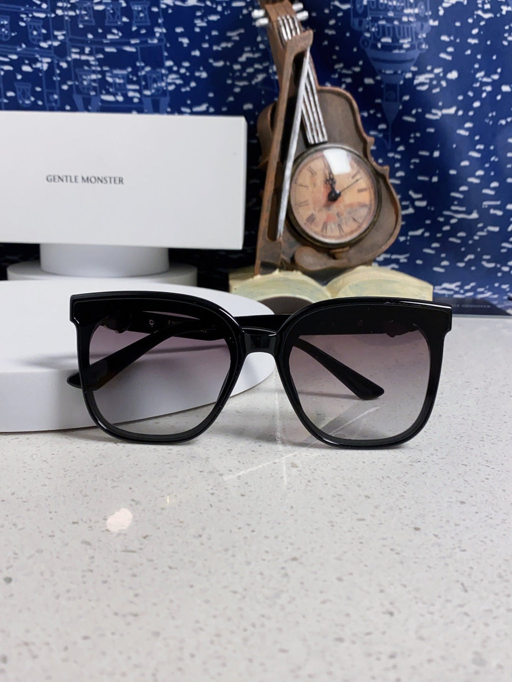 Gentle Monster SWIPE4 Square Gray Lens Sunglasses for Men & Women - detail image 9