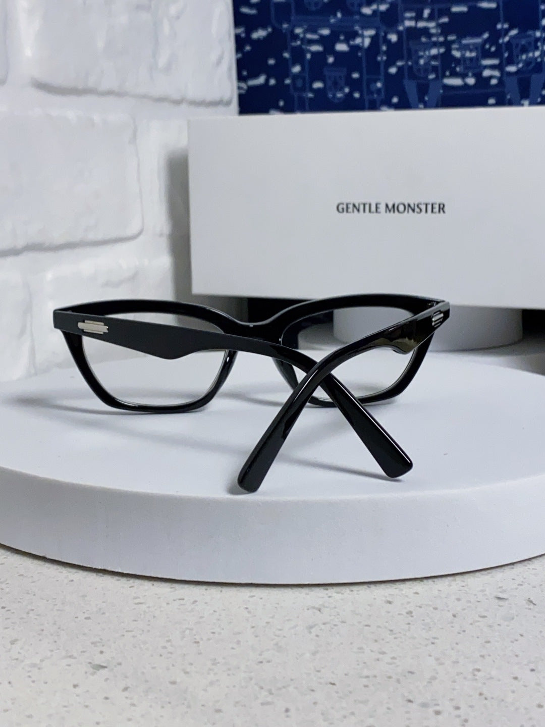 Gentle Monster LOTI Blue-Light Cat-Eye Silver Lens Sunglasses for Men - 432920 - detail image 3