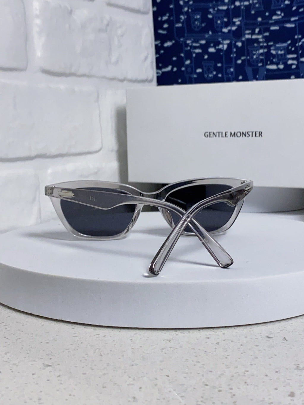 Gentle Monster LOTI Blue-Light Cat-Eye Silver Lens Sunglasses for Men - 488012 - detail image 3