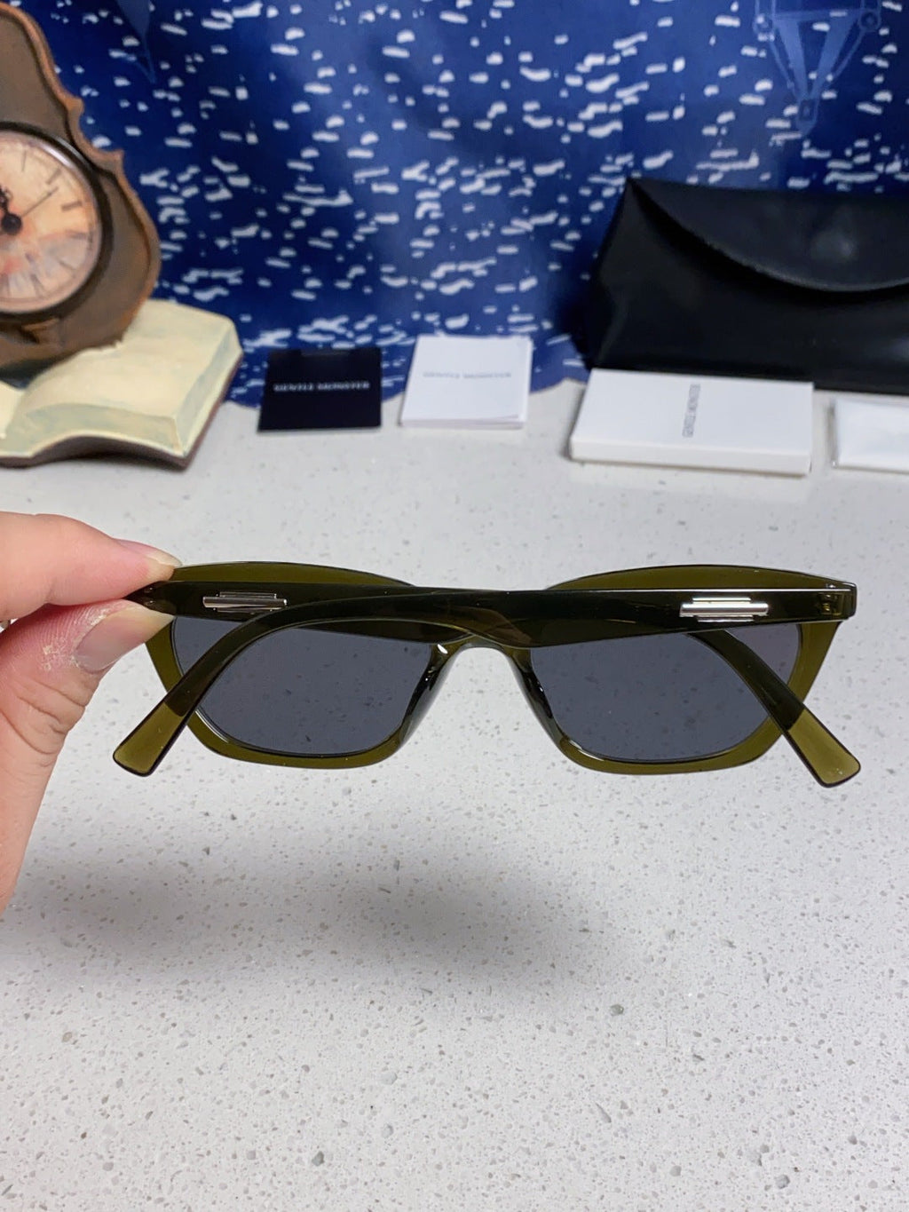 Gentle Monster LOTI Blue-Light Cat-Eye Black Lens Sunglasses for Men & Women - detail image 5
