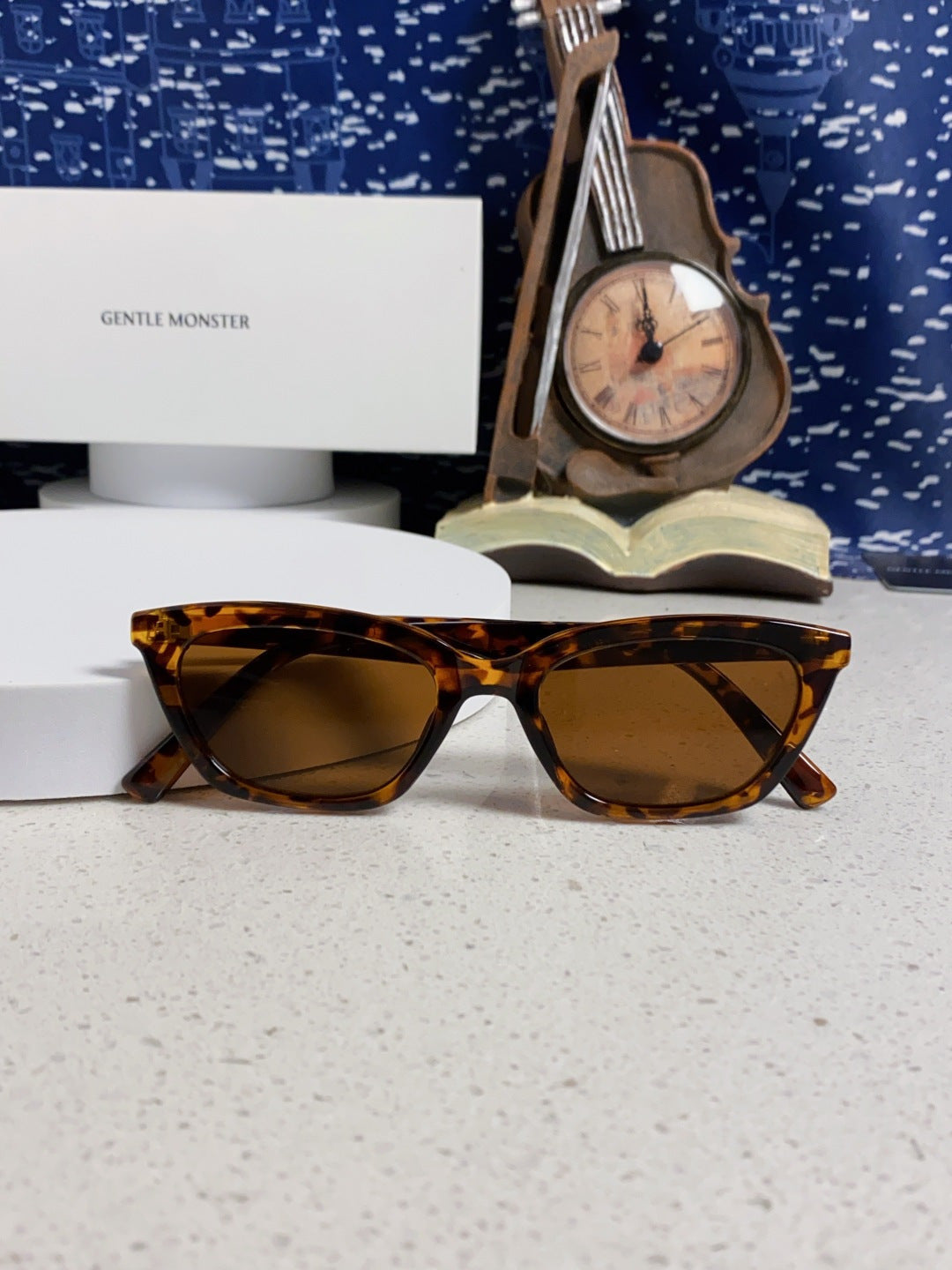 Gentle Monster LOTI Blue-Light Cat-Eye Brown Lens Sunglasses for Men & Women - detail image 9